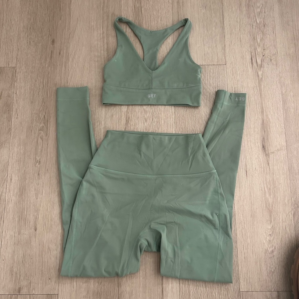 Set Active olive green set